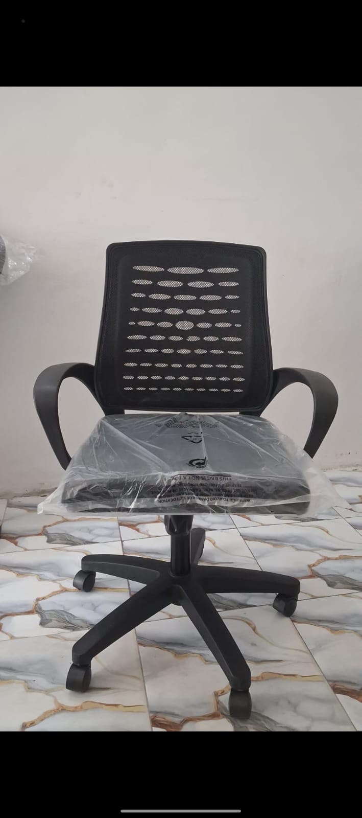 Black Mesh Task Chair — Office Task Chair