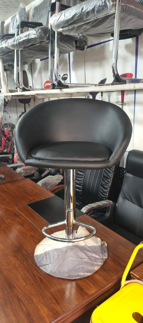 Black Bucket-Back Bar Stool with Chrome Pedestal
