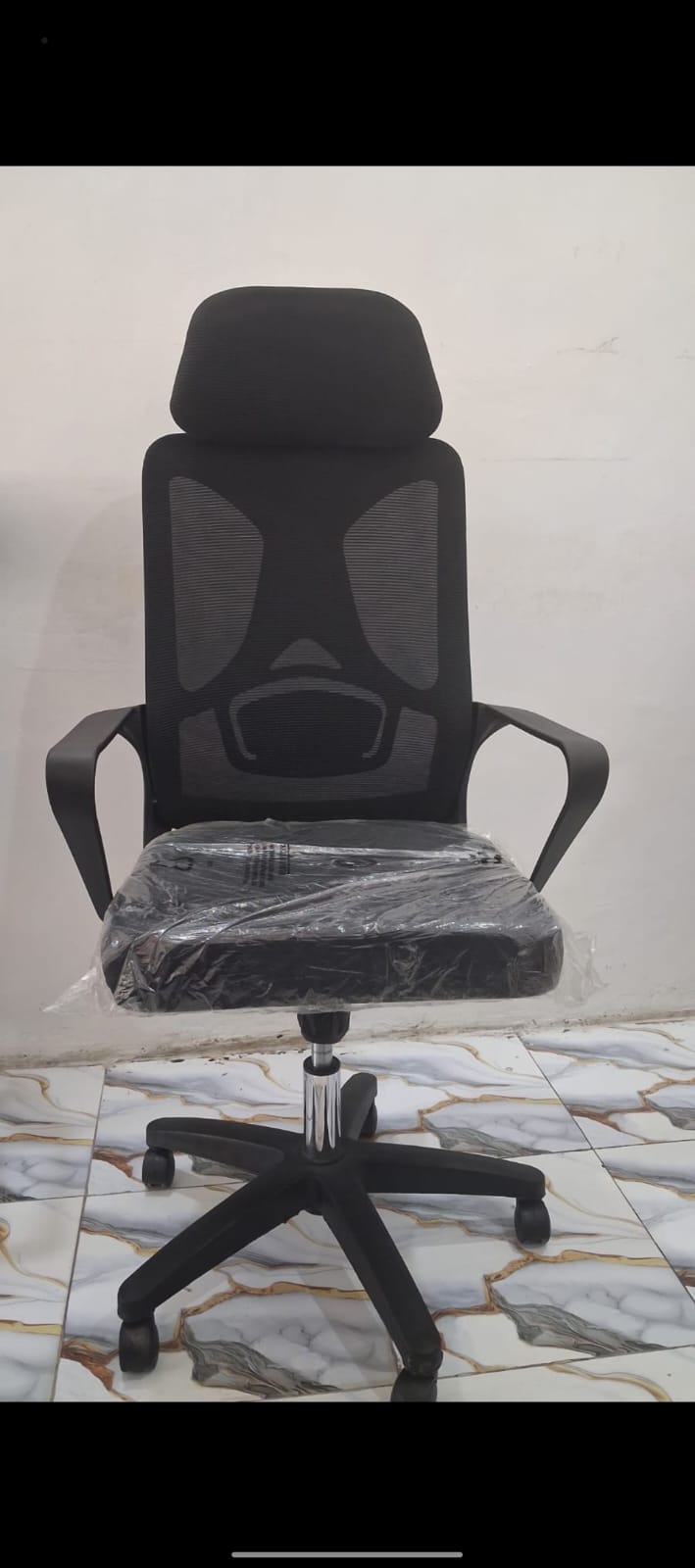 Black Mesh Executive Chair — Office Chair