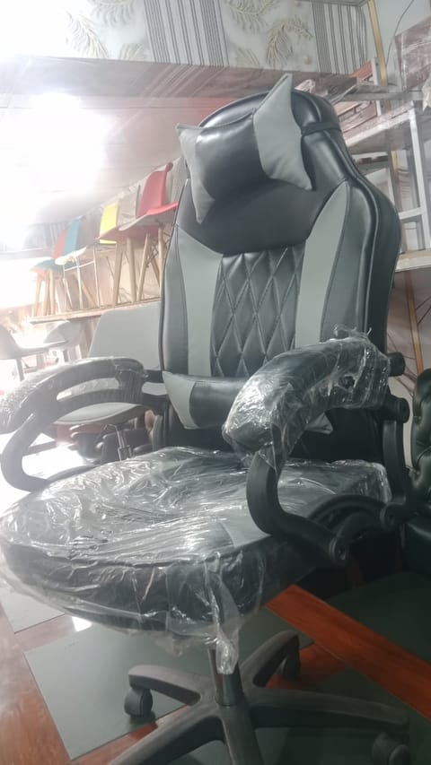 Black & Gray Racing Gaming Chair
